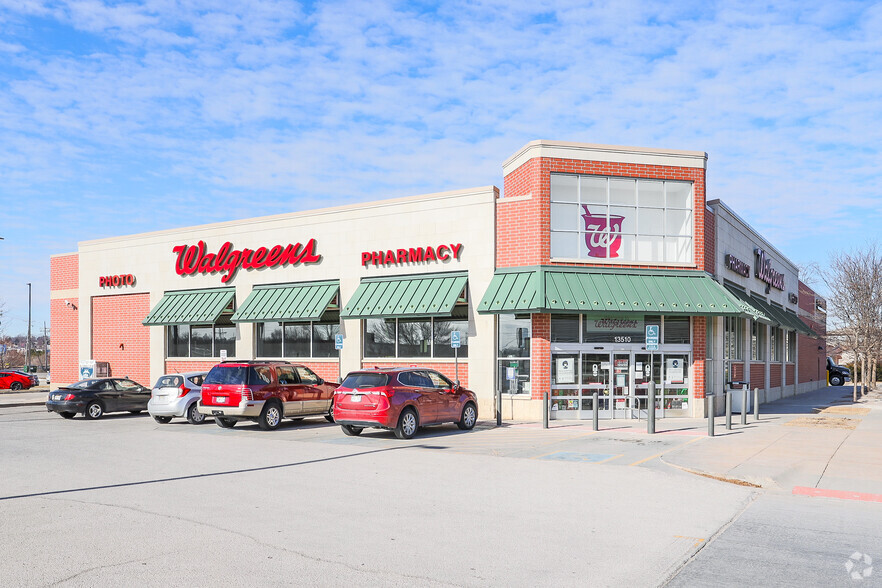 13510 Q St, Omaha, NE for sale - Primary Photo - Image 1 of 13