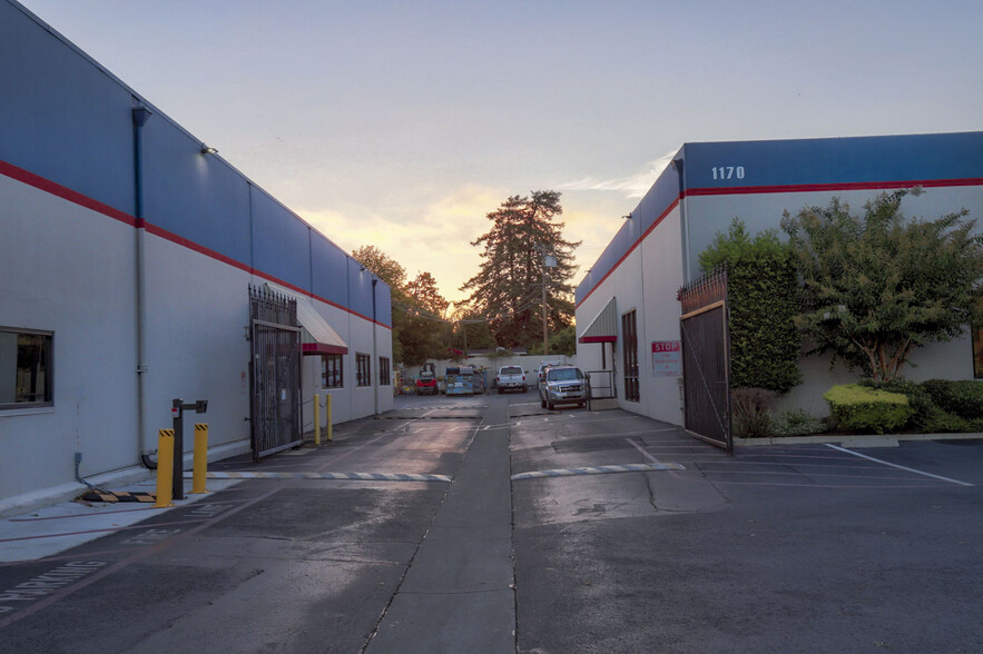 1170 Obrien Dr, Menlo Park, CA for lease - Building Photo - Image 2 of 7