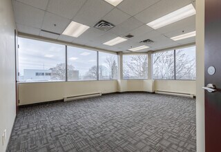 4848-4868 Ch Bois-Franc, Montréal, QC for lease Interior Photo- Image 2 of 7