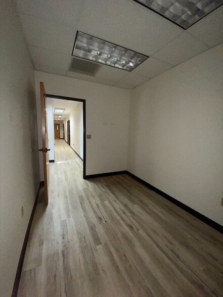 3600 Sisk Rd, Modesto, CA for lease - Building Photo - Image 3 of 19