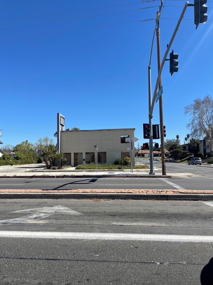 3801 Mt Vernon Ave, Bakersfield, CA for sale - Building Photo - Image 1 of 1