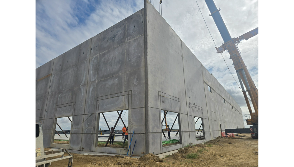 1408 Carriers Dr., Laredo, TX for lease - Building Photo - Image 3 of 3