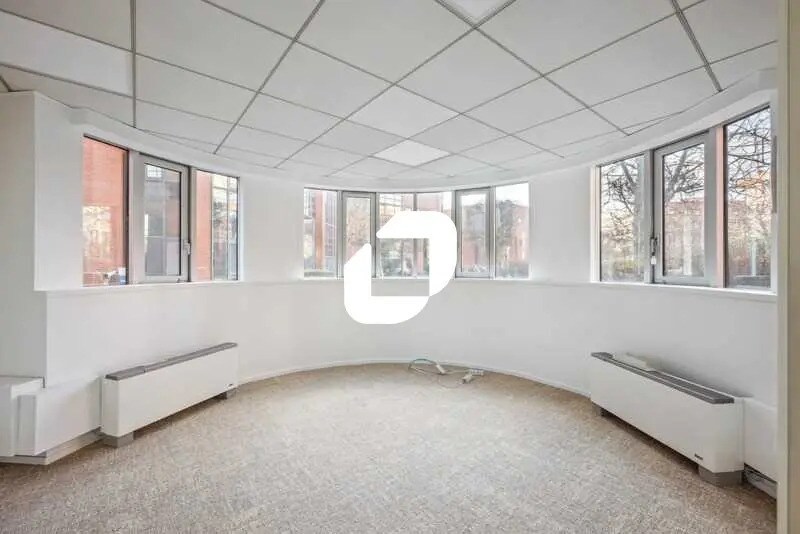 13-15 Rue Jeanne Braconnier, Meudon for lease - Building Photo - Image 1 of 26