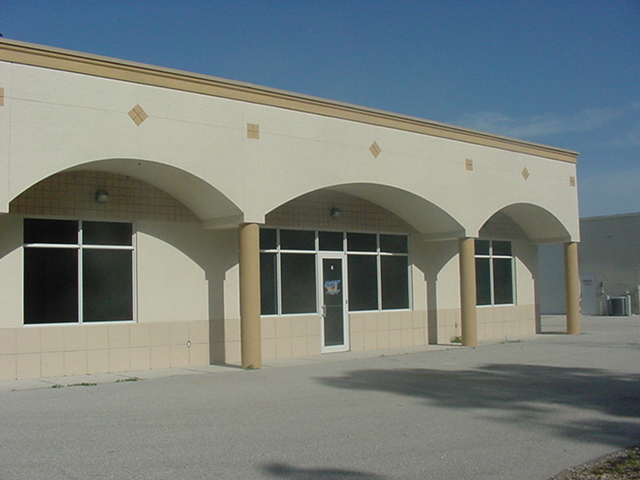 17051 Alico Commerce Ct, Fort Myers, FL for lease - Building Photo - Image 2 of 6