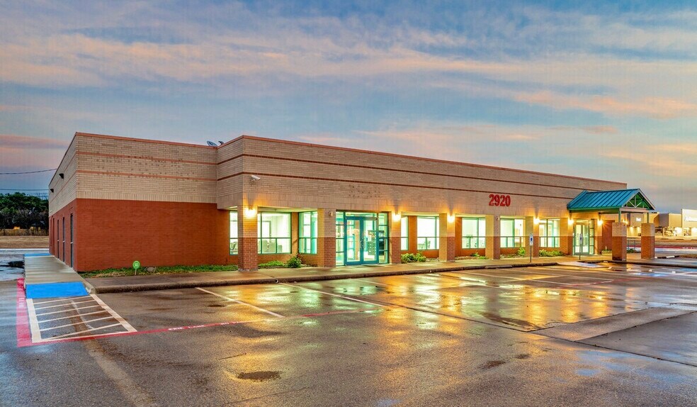 2920 Motley Dr, Mesquite, TX for lease - Building Photo - Image 2 of 10