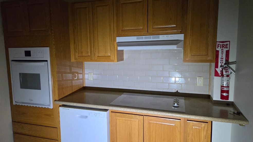 444 Washington St, Rensselaer, NY for sale - Interior Photo - Image 3 of 9