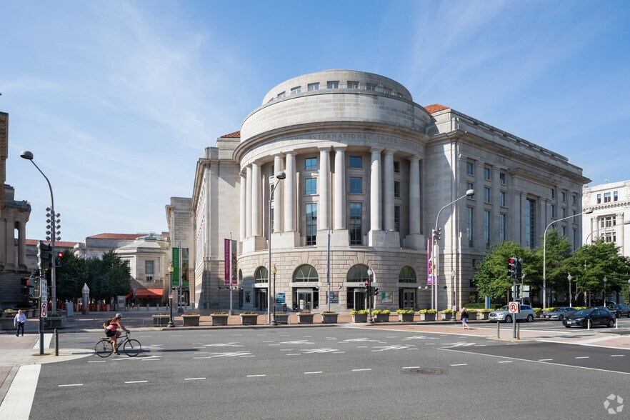 1300 Pennsylvania Ave NW, Washington, DC for lease - Building Photo - Image 1 of 13