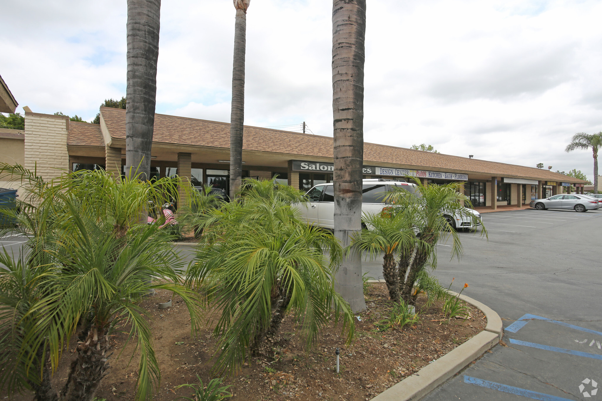 415-433 N Tustin St, Orange, CA for lease Building Photo- Image 1 of 4