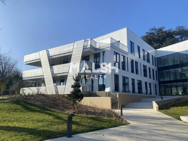 Office in Limonest for sale - Building Photo - Image 3 of 16