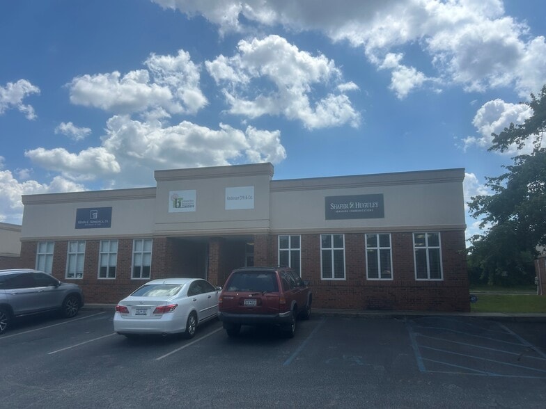 301 Halton Rd, Greenville, SC for lease - Building Photo - Image 1 of 3