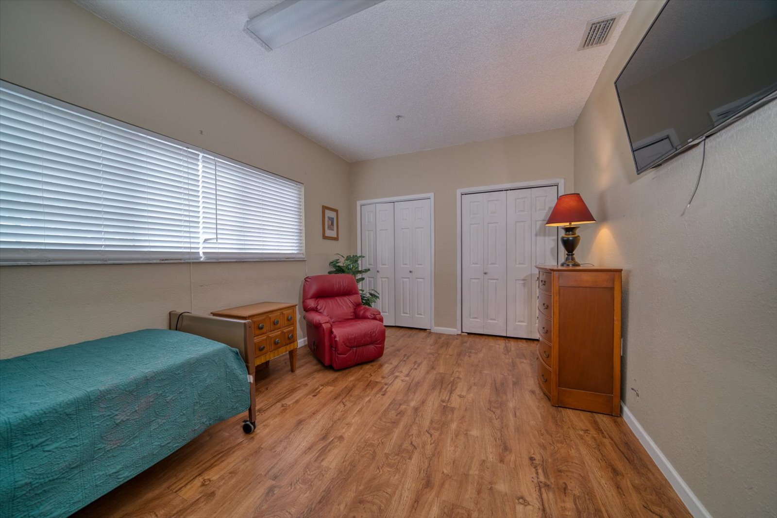 2730 Curlew Rd, Clearwater, FL 33761 Curlew Care Home