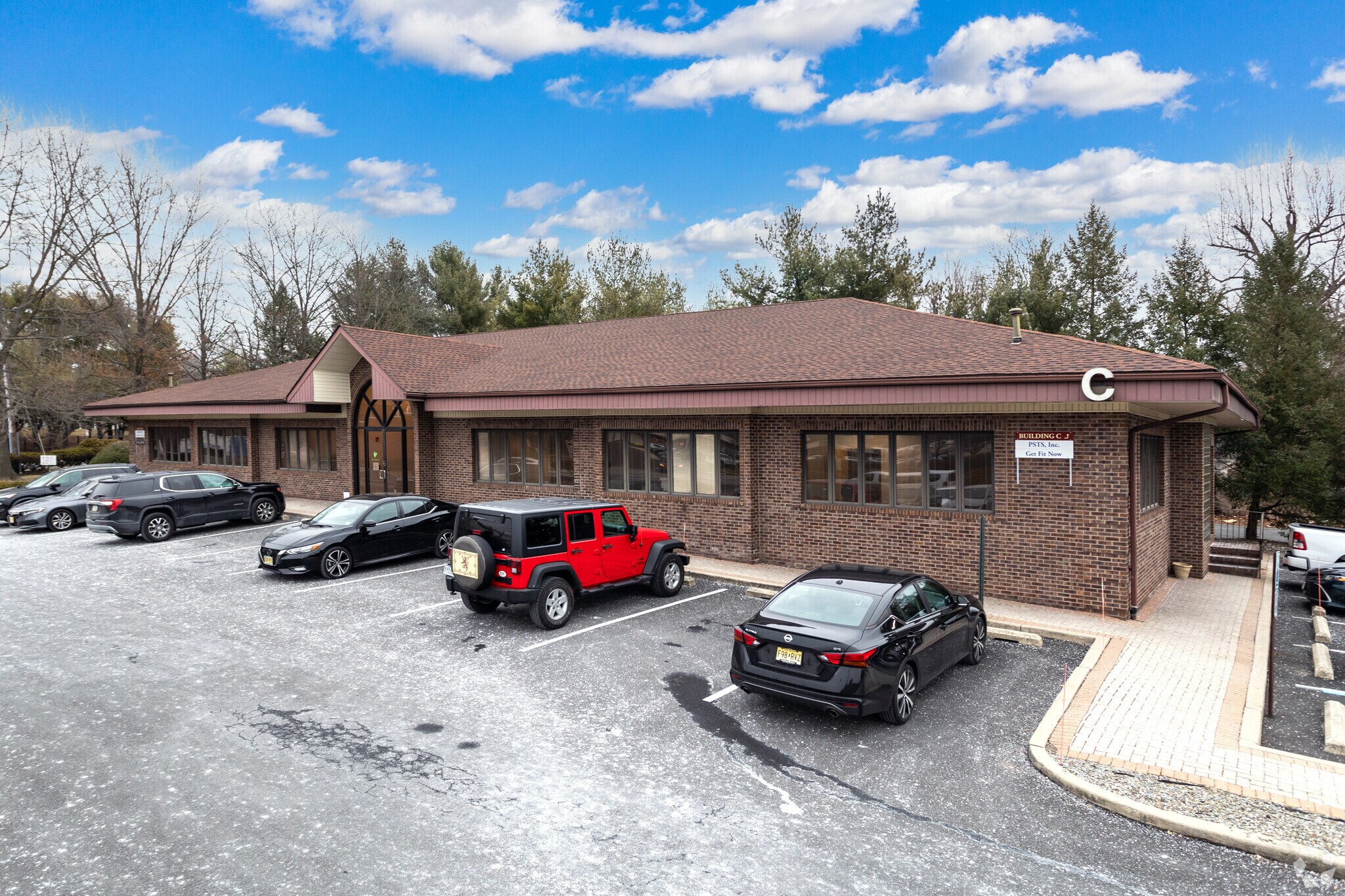 102 Browning Ln, Cherry Hill, NJ for sale Primary Photo- Image 1 of 5