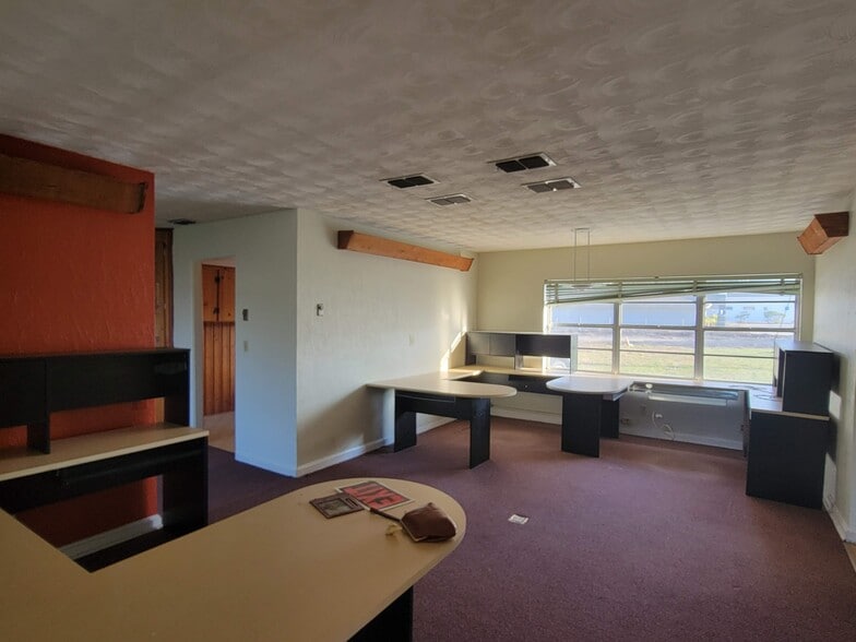 300 1st St S, Winter Haven, FL for lease - Building Photo - Image 2 of 12