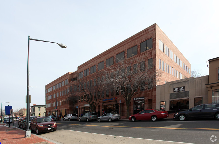 2100 Martin Luther King Jr Ave SE, Washington, DC for lease - Primary Photo - Image 1 of 2