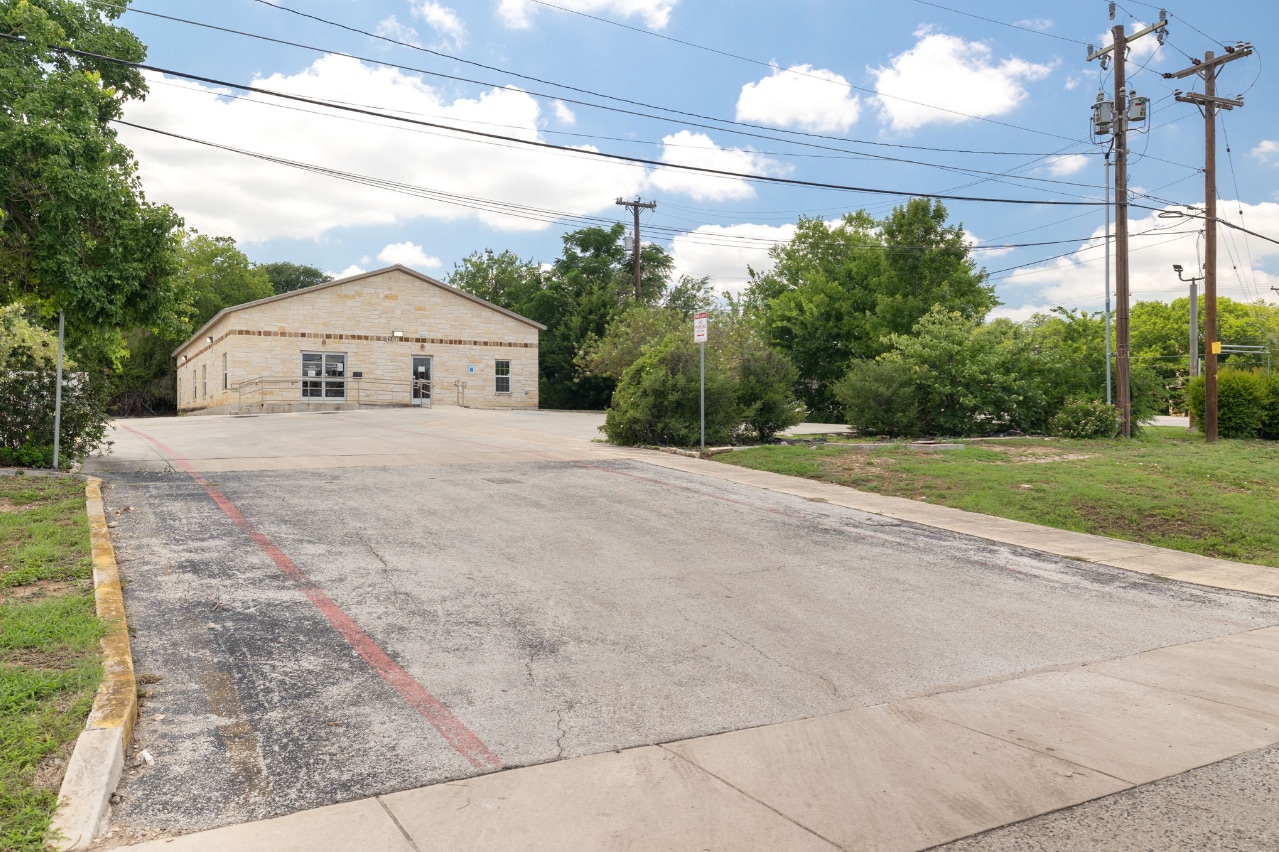 3251 Harry Wurzbach Rd, San Antonio, TX for sale Building Photo- Image 1 of 49
