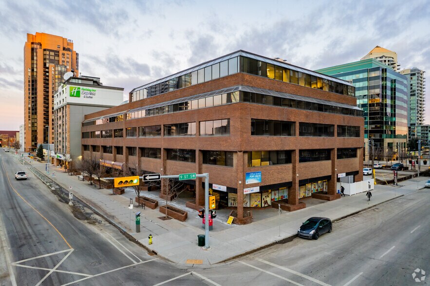 1000 8th Ave SW, Calgary, AB for sale - Primary Photo - Image 1 of 23