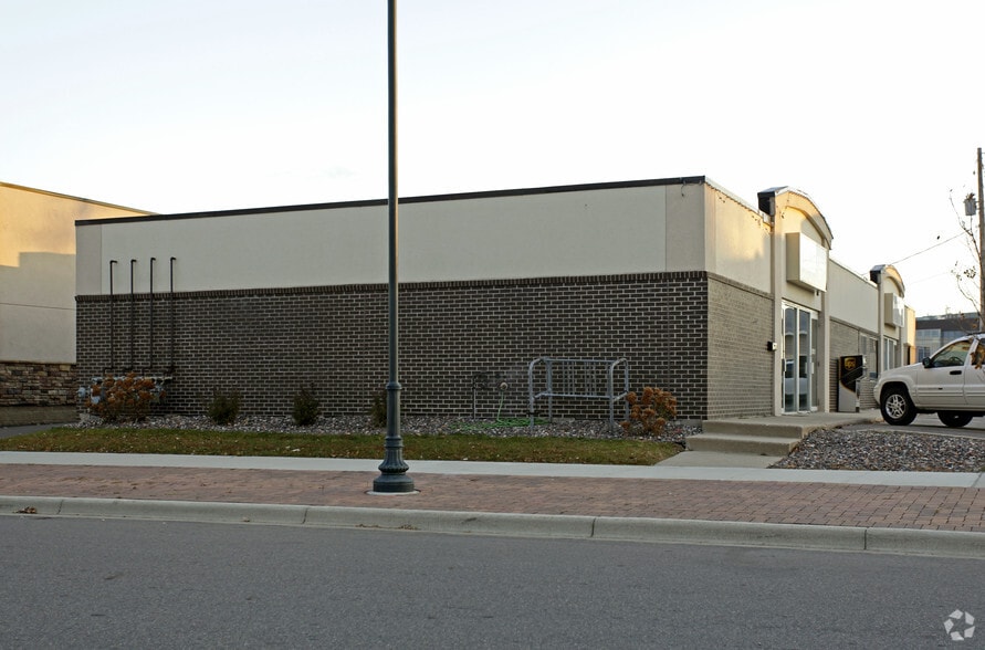 18 15th Ave S, Saint Cloud, MN for lease - Primary Photo - Image 1 of 4