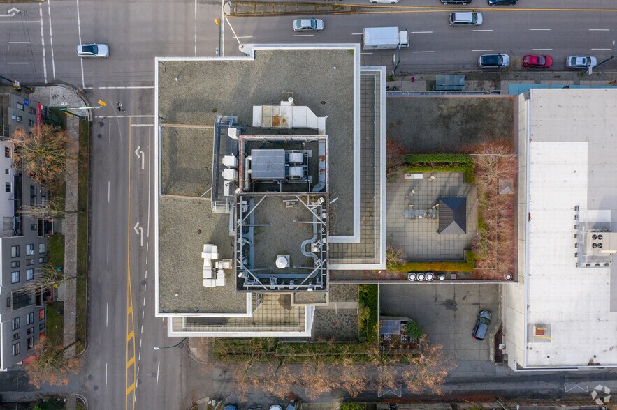 1788 W Broadway, Vancouver, BC for lease - Building Photo - Image 3 of 8