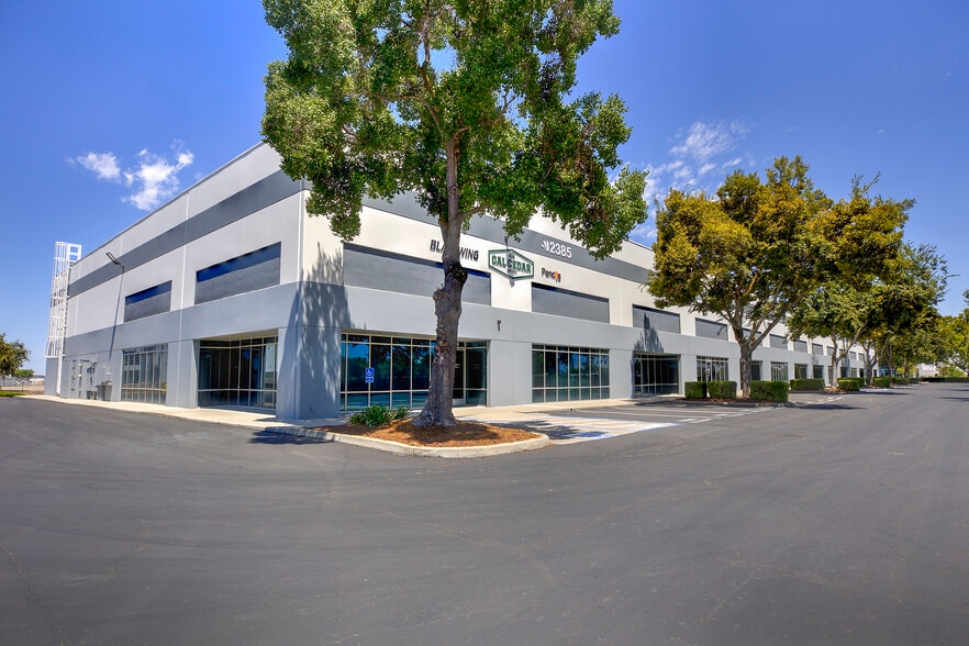 2385 Arch-Airport Rd, Stockton, CA for lease - Building Photo - Image 2 of 4