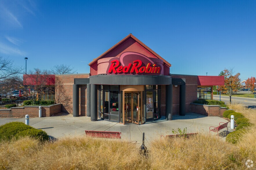 3977 Morse Crossing, Columbus, OH for sale - Building Photo - Image 2 of 10