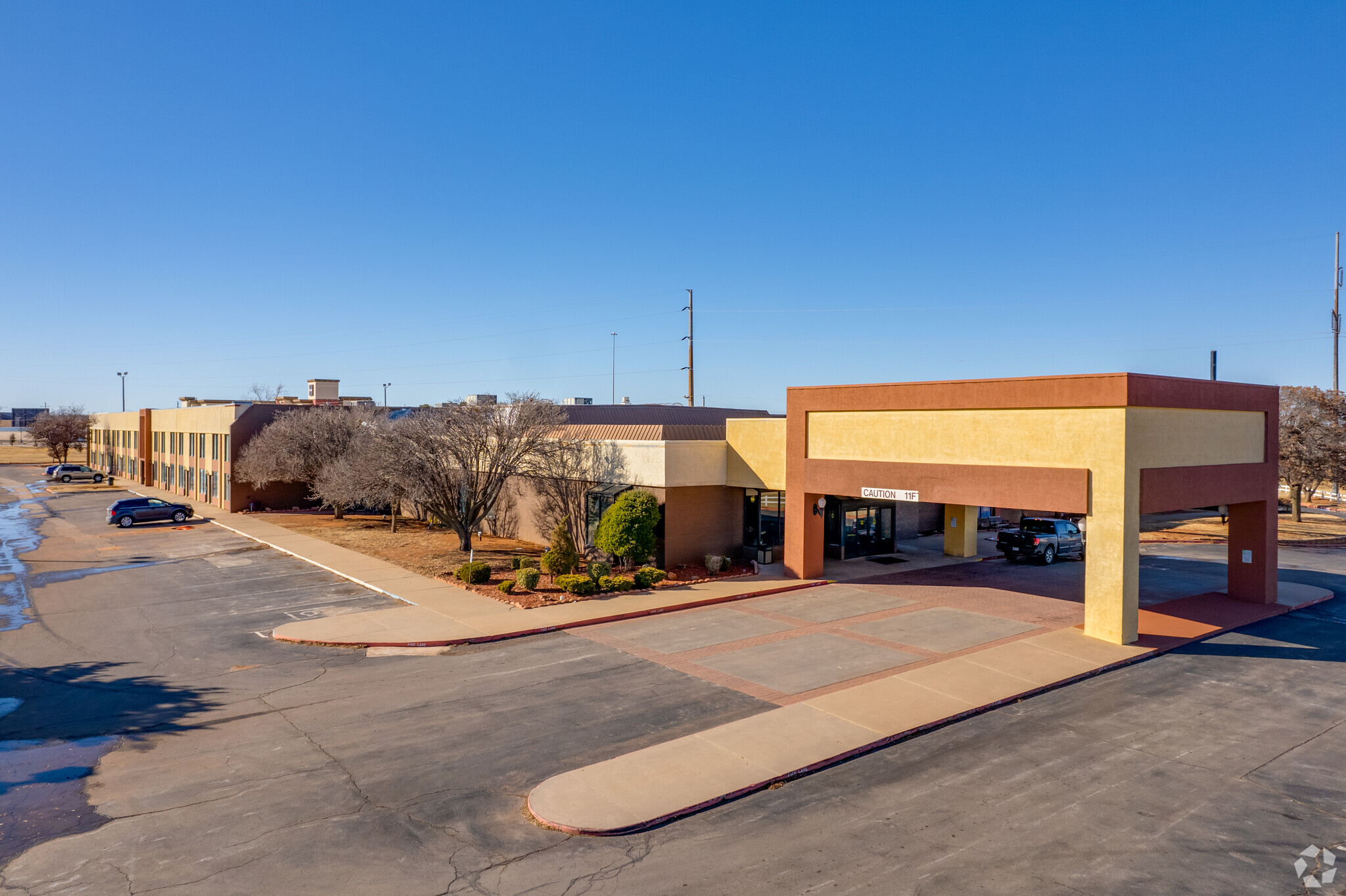 101 Meadow Ridge Dr, Elk City, OK for sale Primary Photo- Image 1 of 1