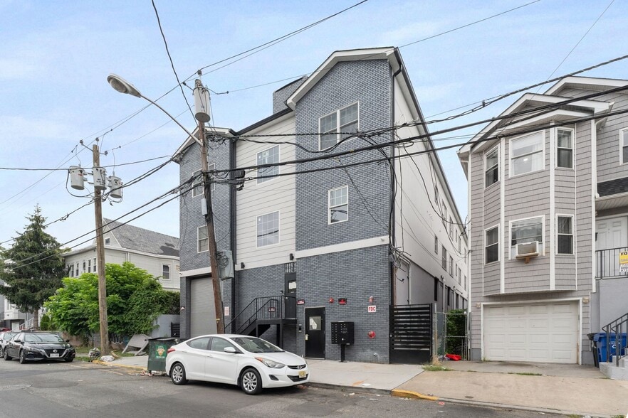 197-199 12th Ave, Paterson, NJ for sale - Building Photo - Image 3 of 26