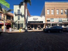 2231 1st St, Fort Myers, FL for lease Building Photo- Image 1 of 11