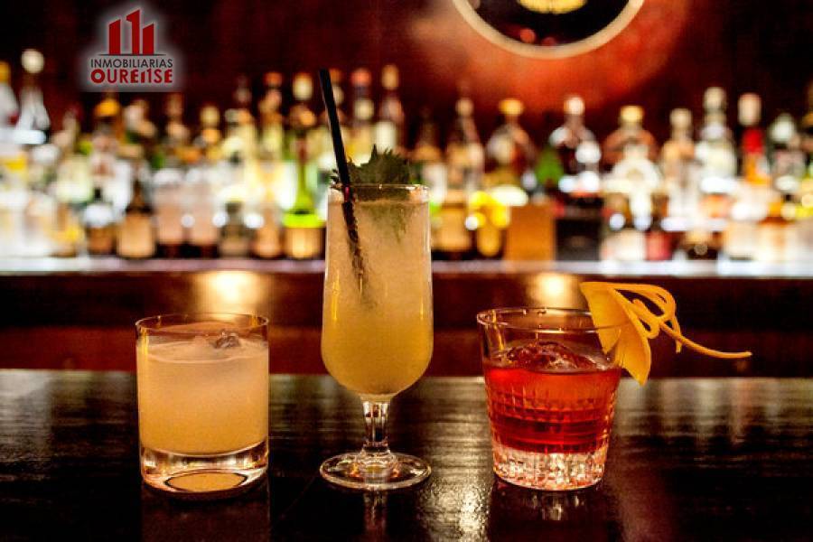 Retail in Ourense, Orense for lease Building Photo- Image 1 of 2