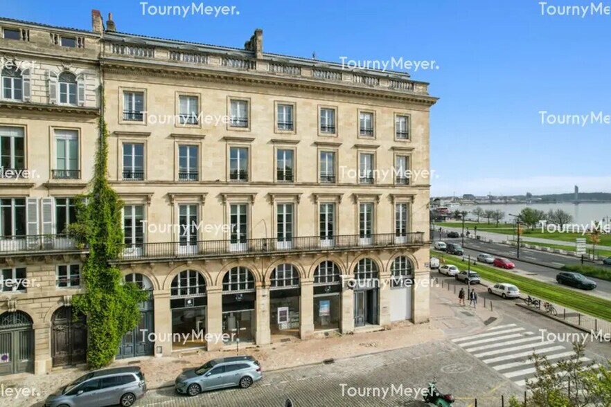 Office in Bordeaux for lease - Building Photo - Image 2 of 4