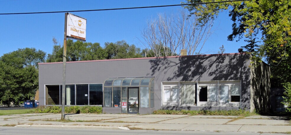 1921 University Ave, Green Bay, WI for sale - Building Photo - Image 1 of 4