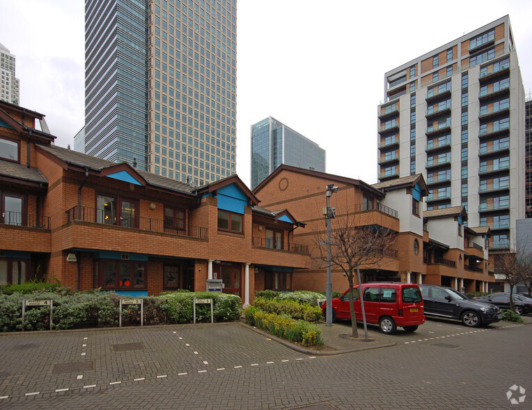 Admirals Way, London for lease - Building Photo - Image 2 of 9