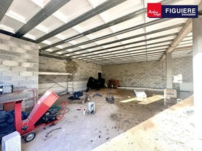 10 Rue Guy De Maupassant, Les Pennes-Mirabeau for lease Building Photo- Image 1 of 2