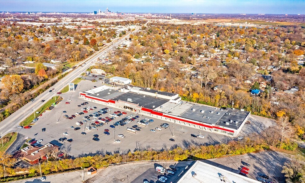 Retail in Indianapolis, IN for sale - Primary Photo - Image 1 of 1
