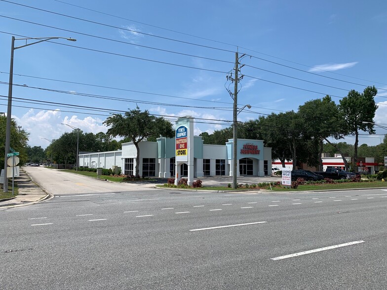 10290 Philips Hwy, Jacksonville, FL 32256 - Gates of the Avenues | LoopNet