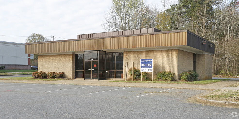 539 N Main St, Troutman, NC for sale - Primary Photo - Image 1 of 1