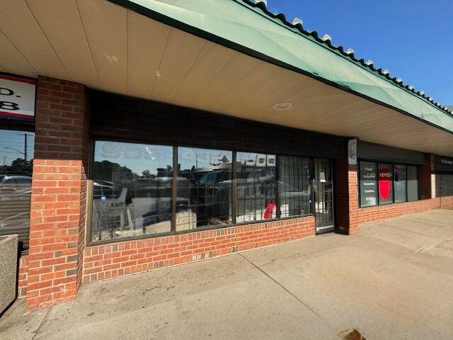 400 King St W, Oshawa, ON for lease - Building Photo - Image 1 of 5