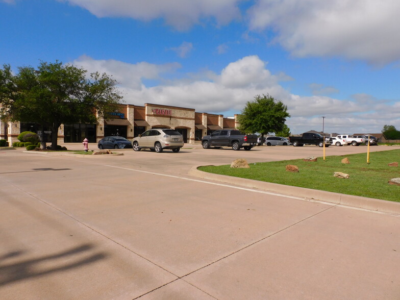 2650 SW Wilshire Blvd, Burleson, TX for lease - Building Photo - Image 3 of 3