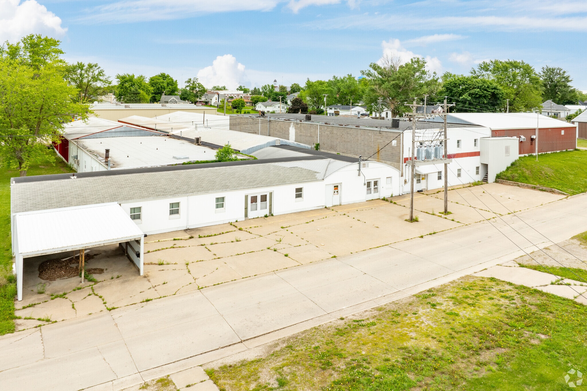 401 S Front St, Montezuma, IA for sale Primary Photo- Image 1 of 86