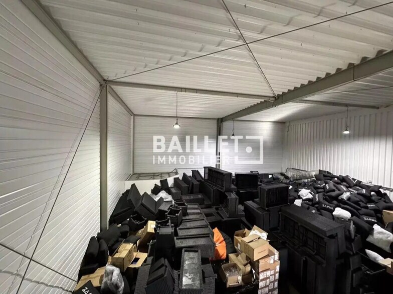 Industrial in Fréjus for lease - Interior Photo - Image 3 of 11