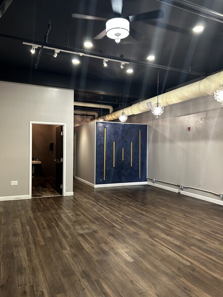 1571 Atwood Ave, Johnston, RI for lease - Building Photo - Image 3 of 14