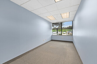 380 Southpointe Blvd, Canonsburg, PA for lease Building Photo- Image 1 of 4