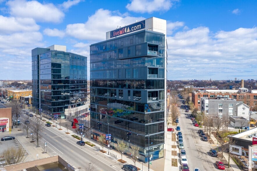 2291 N Milwaukee Ave, Chicago, IL for lease - Primary Photo - Image 1 of 9