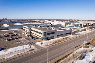 2425 Pitfield, Montréal, QC - AERIAL  map view