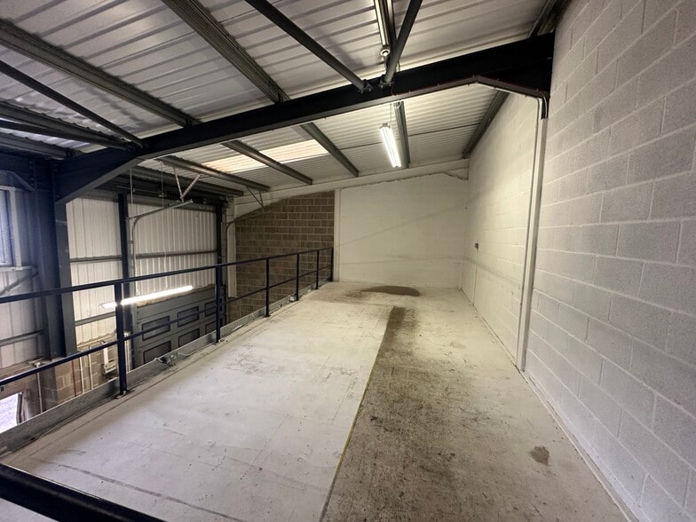 Blackhill Rd, Poole for lease - Building Photo - Image 3 of 3