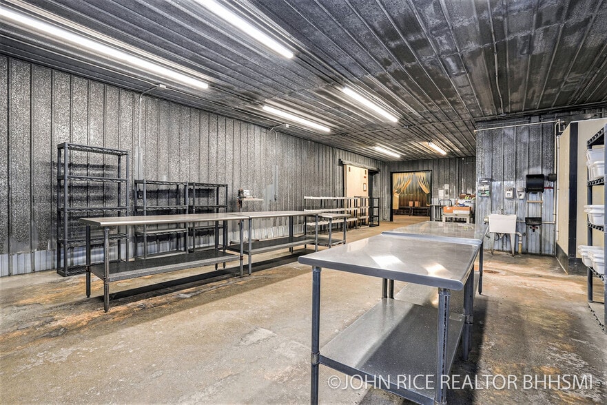 1900 W Main St, Ionia, MI for sale - Interior Photo - Image 3 of 5