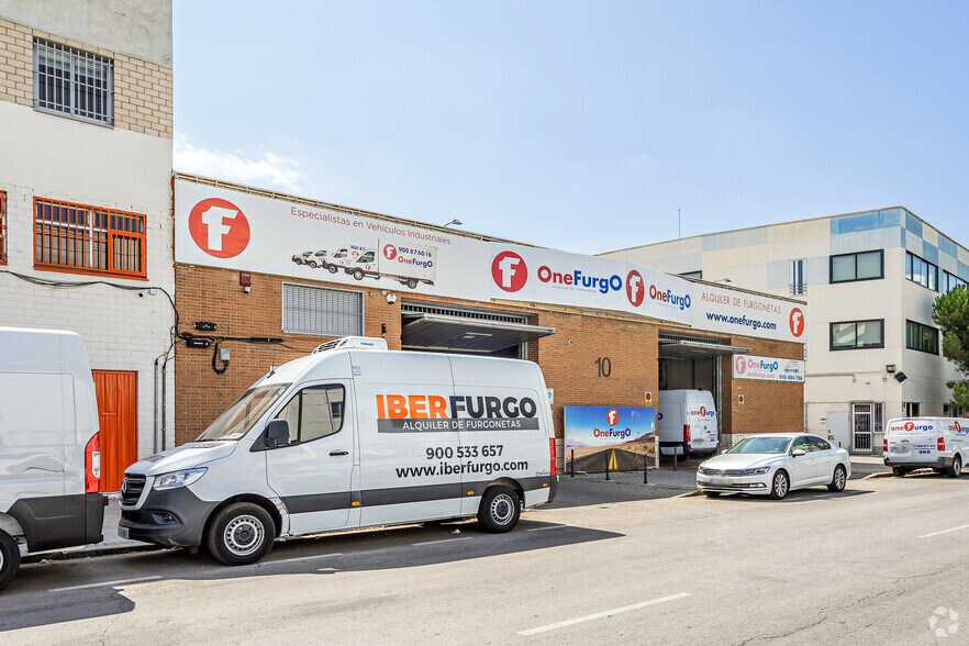 Calle de Gamonal, 10, Madrid, Madrid for sale - Building Photo - Image 2 of 2