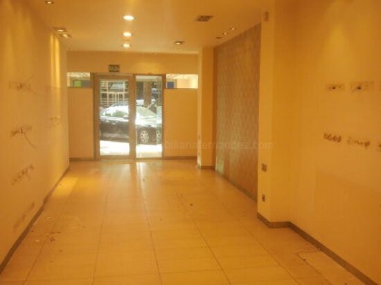 Retail in Cáceres, Cáceres for lease Building Photo- Image 1 of 8