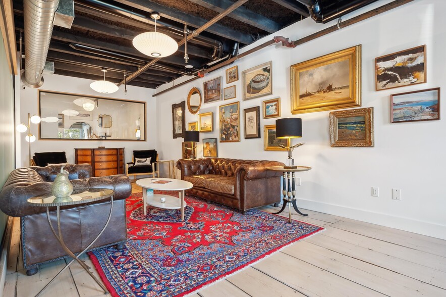 69 Main St, Sag Harbor, NY for lease - Interior Photo - Image 3 of 18