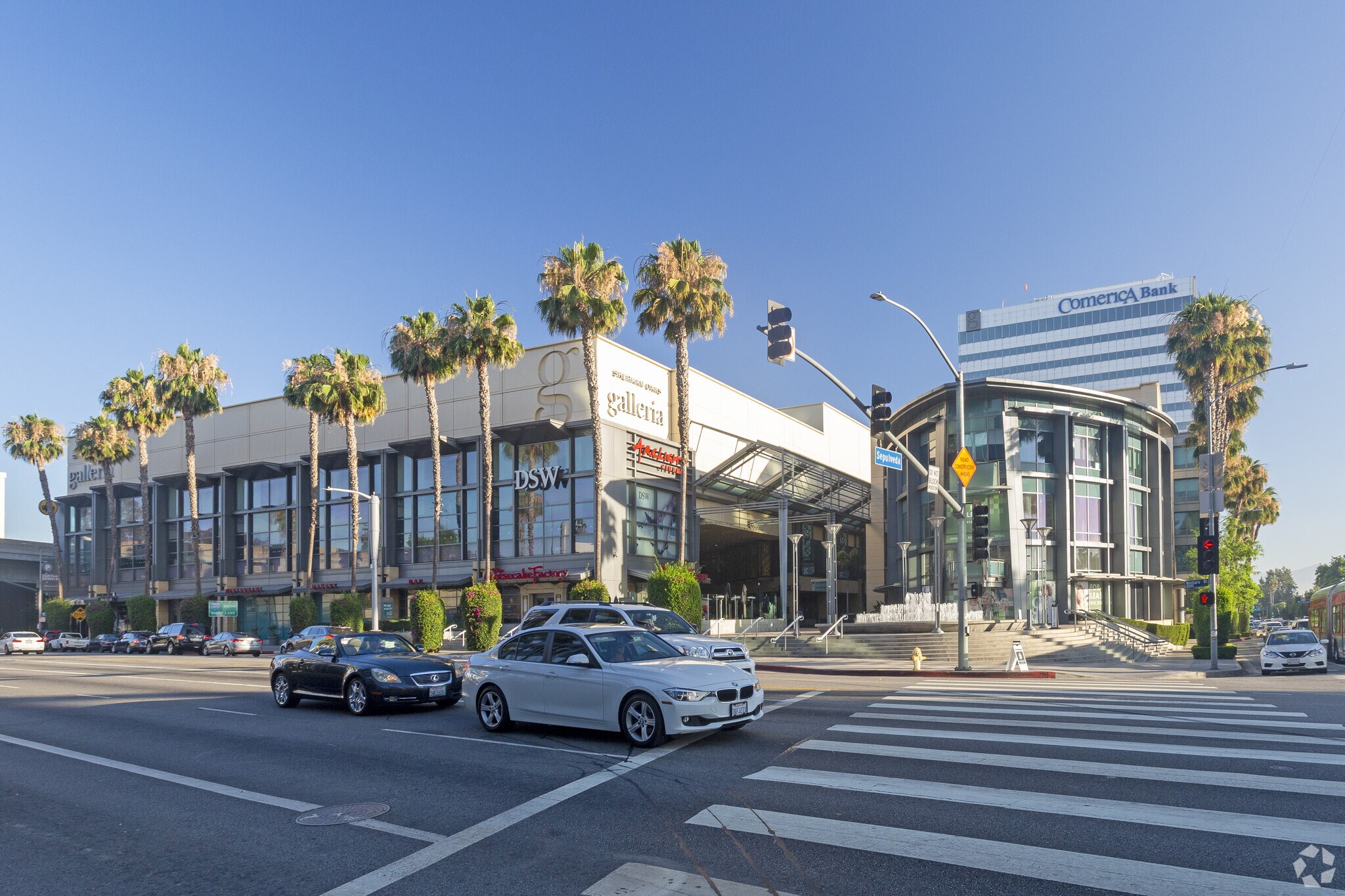 15301 Ventura Blvd, Sherman Oaks, CA 91403 Office for Lease