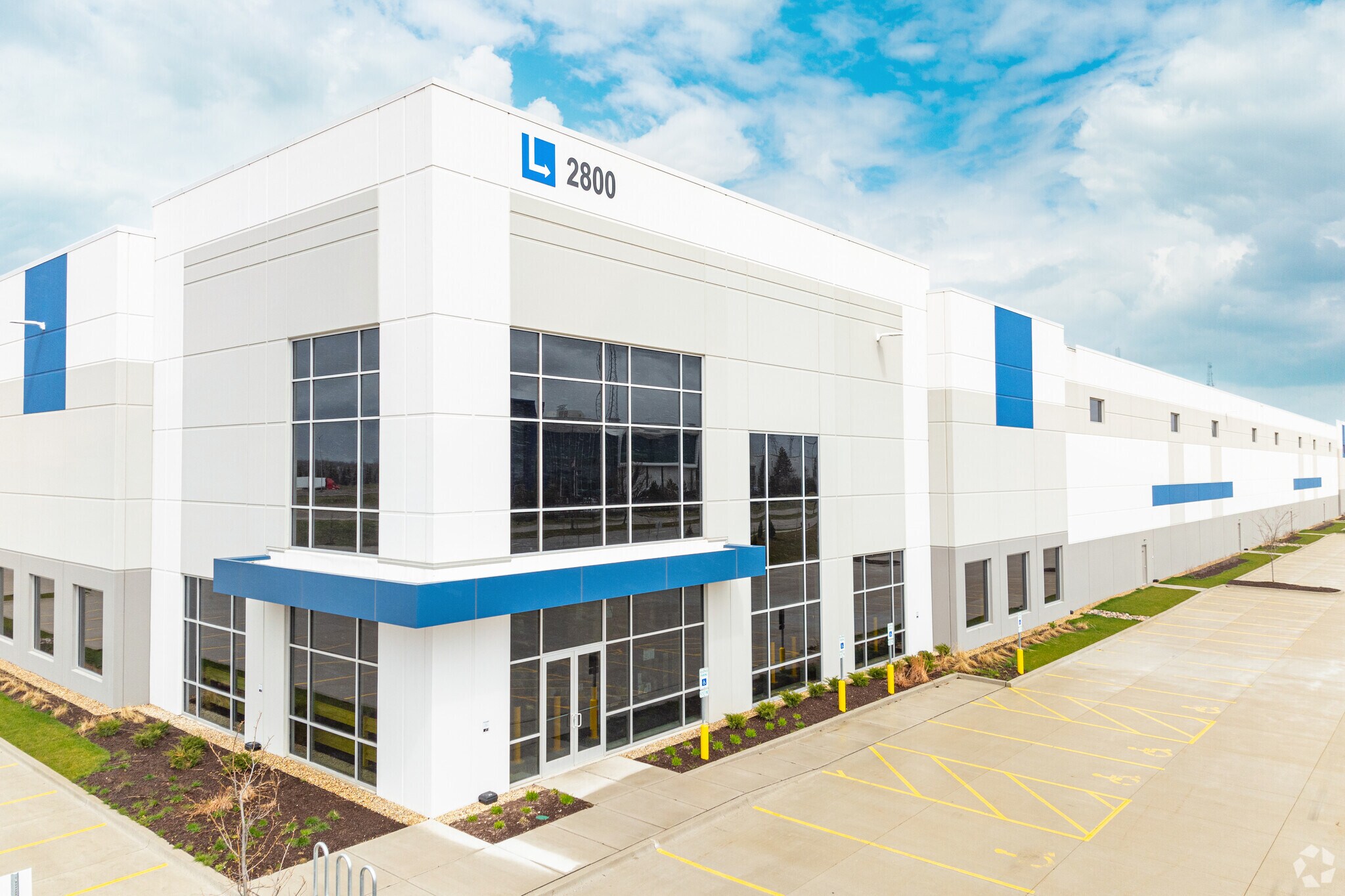 2800 W Diehl Rd, Aurora, IL for sale Primary Photo- Image 1 of 1